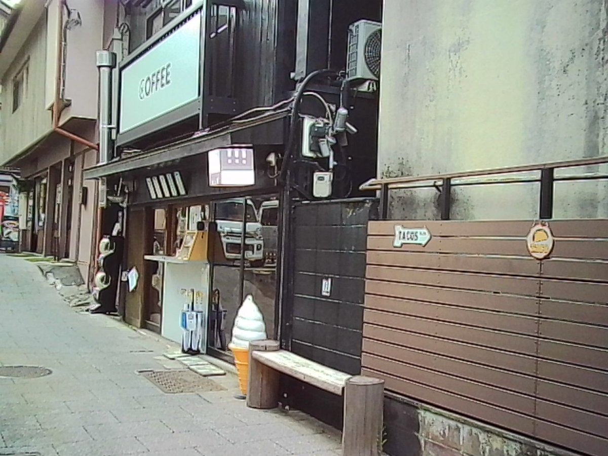 nir_dosh_'s tweet photo. CHARMERAが小さすぎるせいか大体シャッター押した瞬間右に傾いてしまったのが悔やまれる https://t.co/yoDZsVzK3P