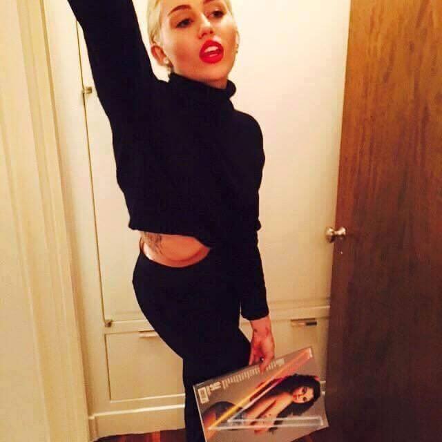 Itsthatlawyer_'s tweet photo. Photoshoot so iconic Miley Cyrus was spamming it everywhere she went https://t.co/I8Sp26PUhu
