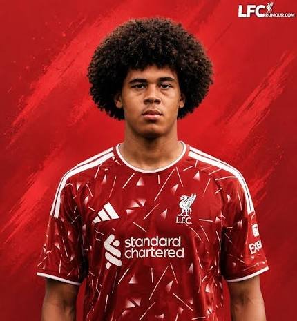HendrickD82's tweet photo. Repeat after me. 

This is Joe Gomez.

He had a late growth spurt and grew 5 inches at 29. Perfectly normal.

His accent? The growth spurt must have altered his voice. 

THIS IS JOE GOMEZ. https://t.co/8rAuTAA8iN