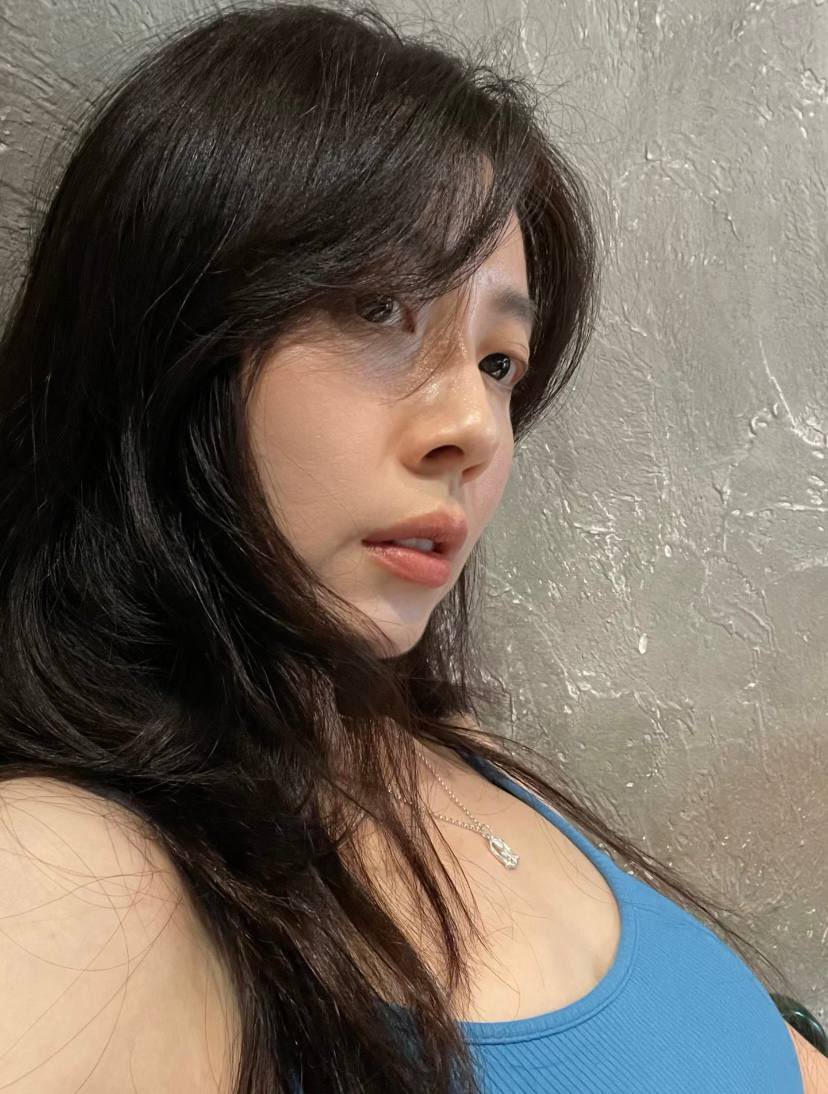 huber96170's tweet photo. 本人已和平分手，正式宣布单身，回归推特，这次破防算我输……给B看
不要🚪⌚️🚪 https://t.co/IFl6JwxRKO