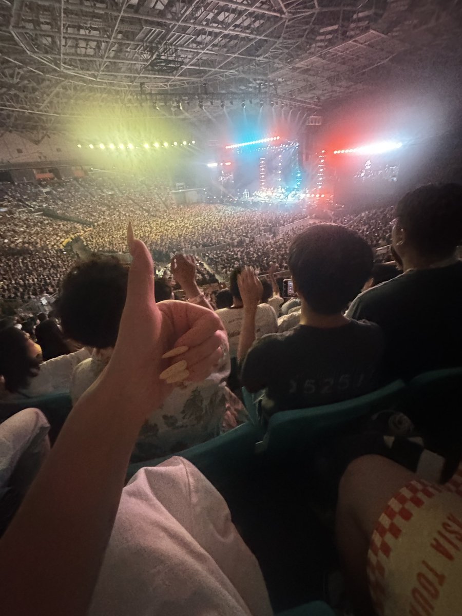 szzosoi's tweet photo. 히게단 1년에 한번씩 내한 원해요 https://t.co/U6xiHbZuuS