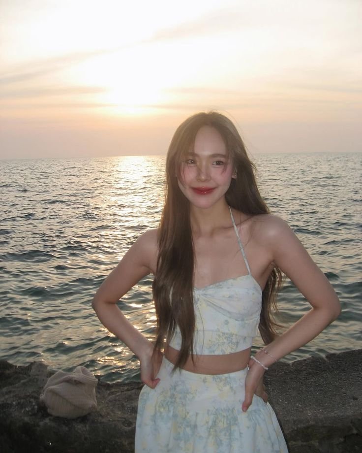 mewnichbloom's tweet photo. Lovers at sea
#JunePiploy #PiployJune https://t.co/Y5axL3YH2b