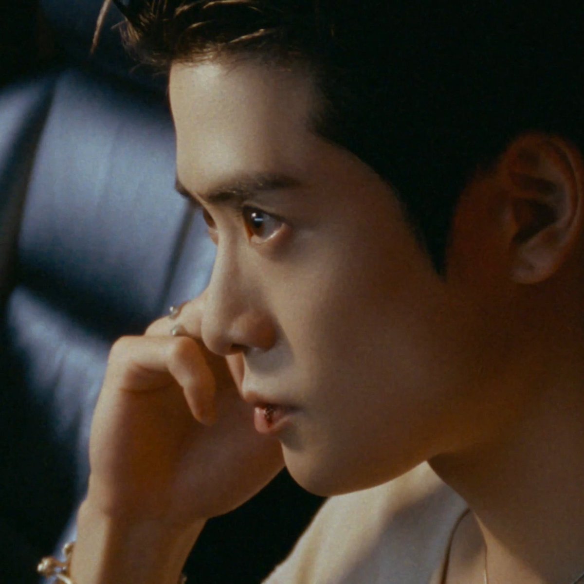 jamsnx's tweet photo. เลือดออกเลยเหรอ

เออสิ ก็หมามันกัด

มันคงกัดเพราะหวงเจ้าของ

กัดเพราะมันบ้ามากกว่า https://t.co/Cdw4YejH0Q