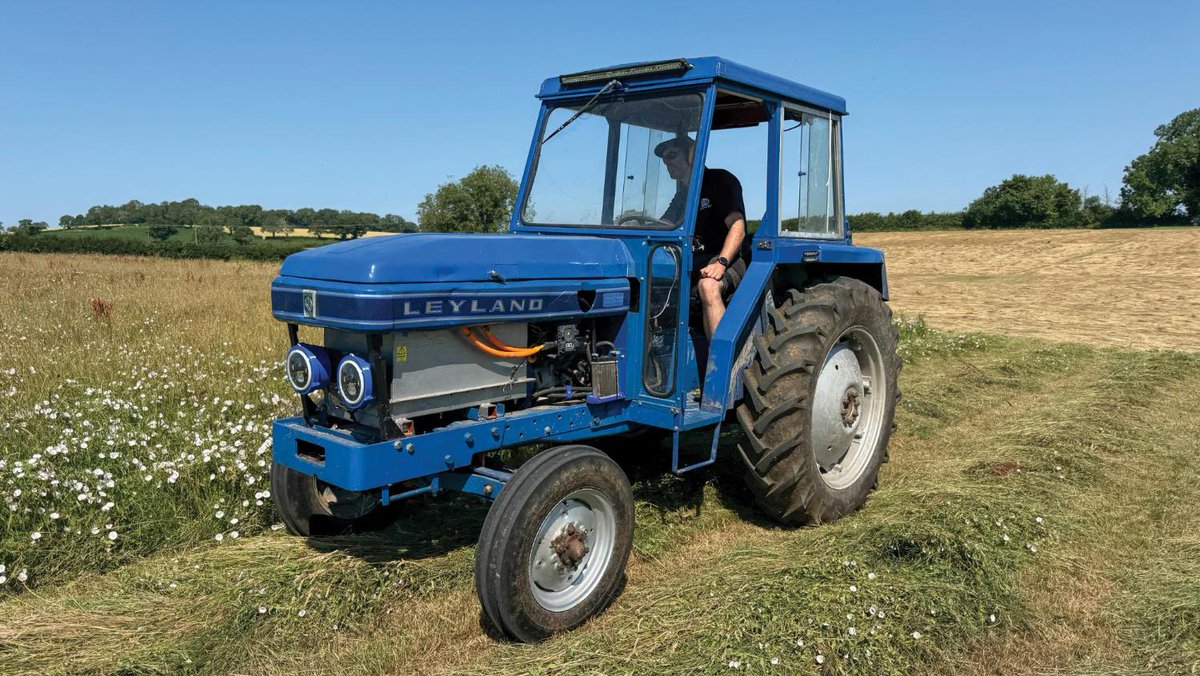 FarmersWeekly's tweet photo. Converted Leyland 255 powered by second-hand electric car parts - Farmers Weekly https://t.co/cdCuEI7cUp https://t.co/w6juD0Ou90