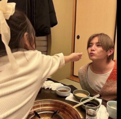 0nc5s's tweet photo. この子山田涼介が叔父さんって
どんな世界だよ。
普通にどんな男が来てもブスにしか見えないだろ。 https://t.co/yjbyCl2XZg