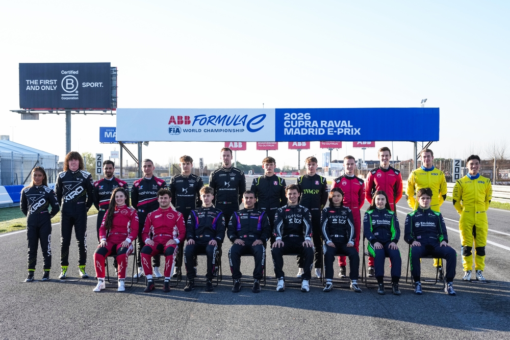 fe_notebook's tweet photo. Only on FEN tomorrow morning! Another pointer to a new driver on the Formula E grid for Season 13? We have news! 7am UK time 👀 #FormulaE https://t.co/vLVFgsDU7i