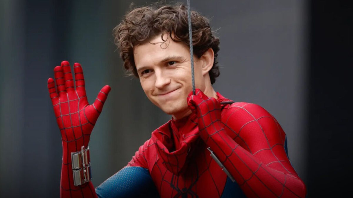SAMTHEBESTEST_'s tweet photo. #BrandNewDay becomes the first Hollywood movie to hit 400cr club in India!

First 10cr 👉 #JurassicPark
First 25cr 👉 #Titanic
First 50cr 👉 #2012Movie
First 100cr 👉 #TheJungleBook 
First 200cr 👉 #AvengersInfinityWar
First 300cr 👉 #AvengersEndgame
First 400cr 👉 #SpiderManBrandNewDay