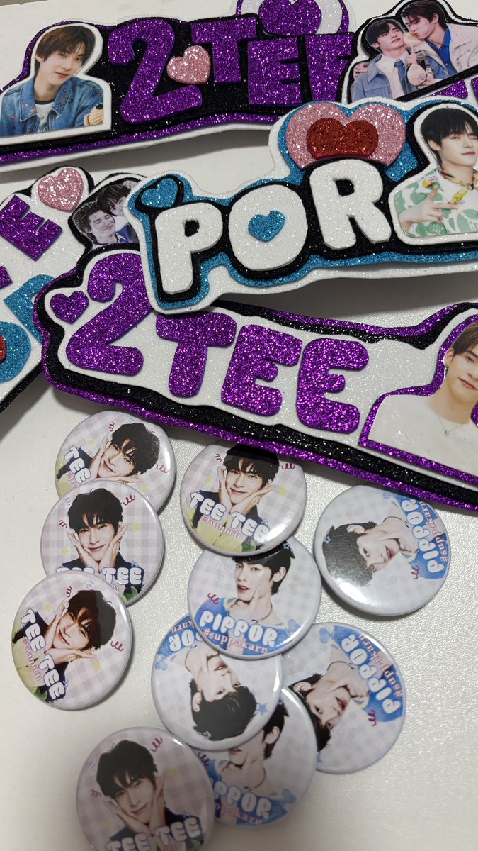 2_teeporFanboy's tweet photo. 🎡Giveaway Duang Go Round🎡

Date 15.08.26 

Griptok ทำมือ (ทำเองทุกอัน)  20 ชิ้น 
เข็มกัด ตี๋ตี๋  25 ชิ้น 
เข็มกัน ปิ๊ปป๋อ 25 ชิ้น 
รวมเข็มกัน 50 ชิ้น

มารับกันได้น้า 
#DuangGoRoundConcert
#เจอด้วงที่อิมแพคนะเธอ 
#Duang𝐆o𝐑ound𝐂oncert https://t.co/73nvGgzNQ3