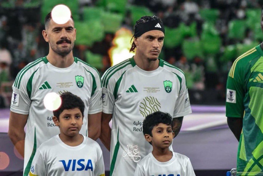 madh1898005's tweet photo. تم تأمين خط دفاع الأهلي بإذن الله 💚 https://t.co/HBYfi9J3ZP