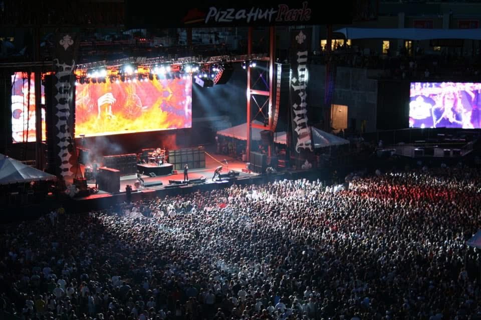 OzzyOsbourne's tweet photo. August 9, 2008
at @TheOzzfest ‘08 in Frisco, Texas https://t.co/c7X54wyAgx