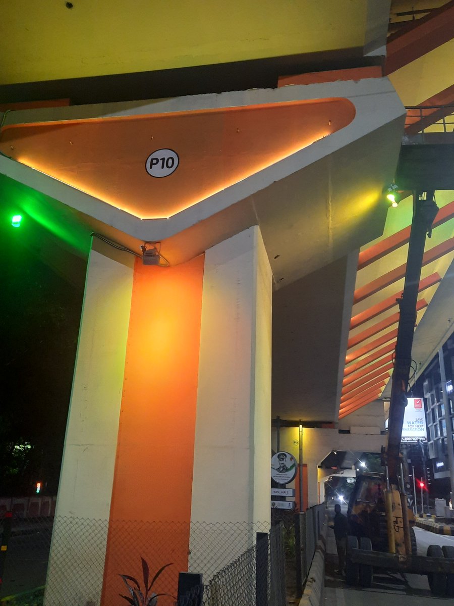 anjaya1905's tweet photo. Independence Day Preparations!

Amravati Road flyover in Nagpur is being illuminated with vibrant tricolour lights, creating a spectacular patriotic atmosphere ahead of Independence Day.

#IndependenceDay #Nagpur #AmravatiRoad #Tricolour #HarGharTiranga #ProudIndian https://t.co/F84ecx8KAp