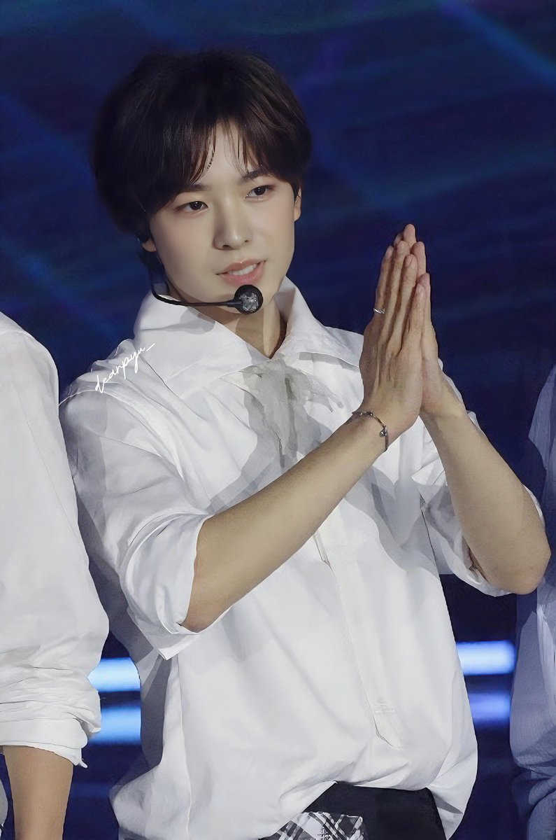 dearpyu_'s tweet photo. 260809 가요대전

#유우시 #YUSHI #ユウシ 
#엔시티위시 #NCTWISH https://t.co/BZn1l764Fh