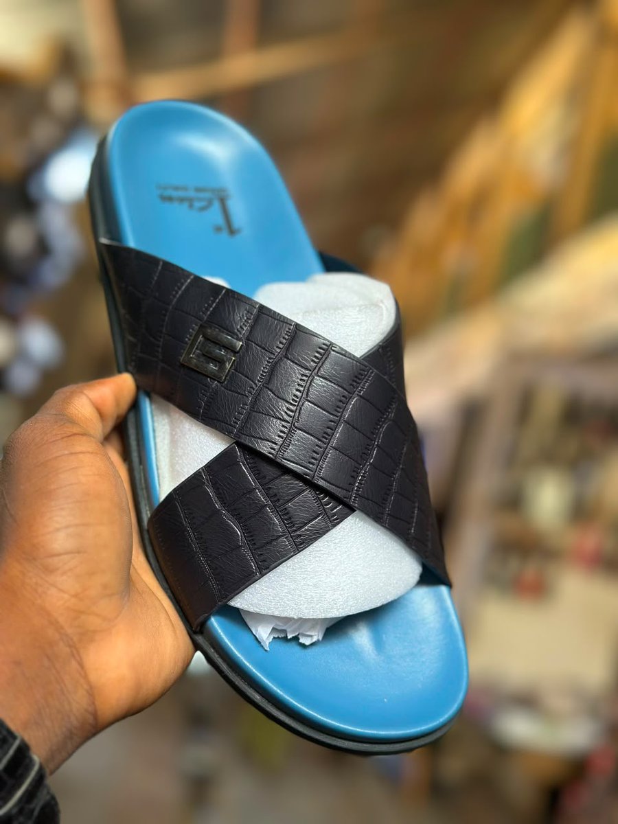 Khaleephyakasai's tweet photo. I have these beautiful Shoes at an affordable Prices of 20k
Location Kano 
Delivery Nationwide
Contact 08031126110 https://t.co/EIlVnPORAm