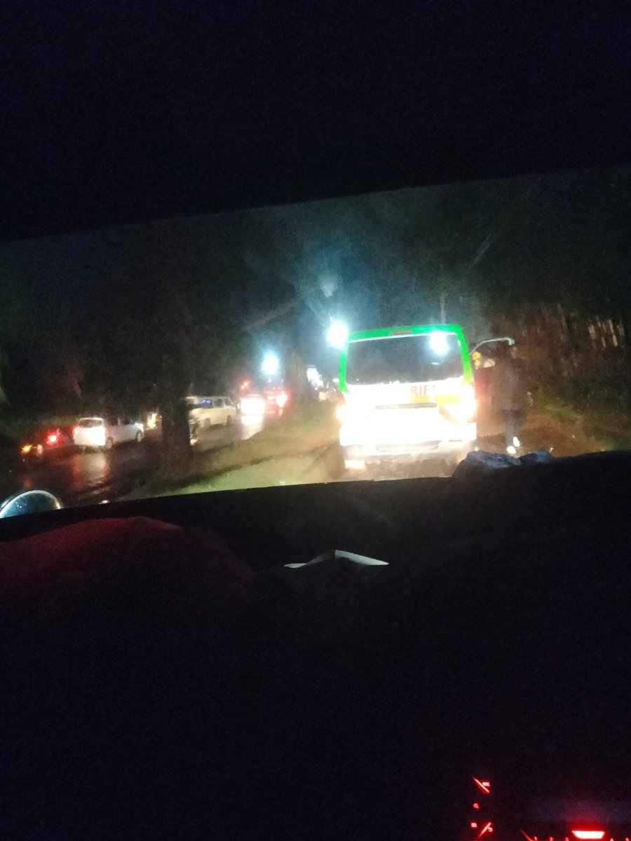 kiprutoken2's tweet photo. Vehicles using the pedestrian walkway is totally wrong. The Iten Road situation is becoming a complete chaos. Pedestrian paths are meant for people, not vehicles. We need proper enforcement and order before someone gets seriously hurt. 🚶‍♂️🚗 https://t.co/qJfMoTjAqy