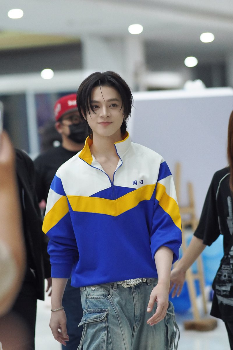 wearrchive's tweet photo. Kien was at Nam Son's fanmeeting today as his special guest! There was a random dance battle, and Kien covered CORTIS's ACAI & REDRED 🙈💖
Congratulations to Nam Son & thank you so much for inviting Kien 🫂
(Credits to nhwbinh_, pinkynguyen, legki.10)
#KIEN #끼엔 #DONAMSON https://t.co/CNxguxQJU1