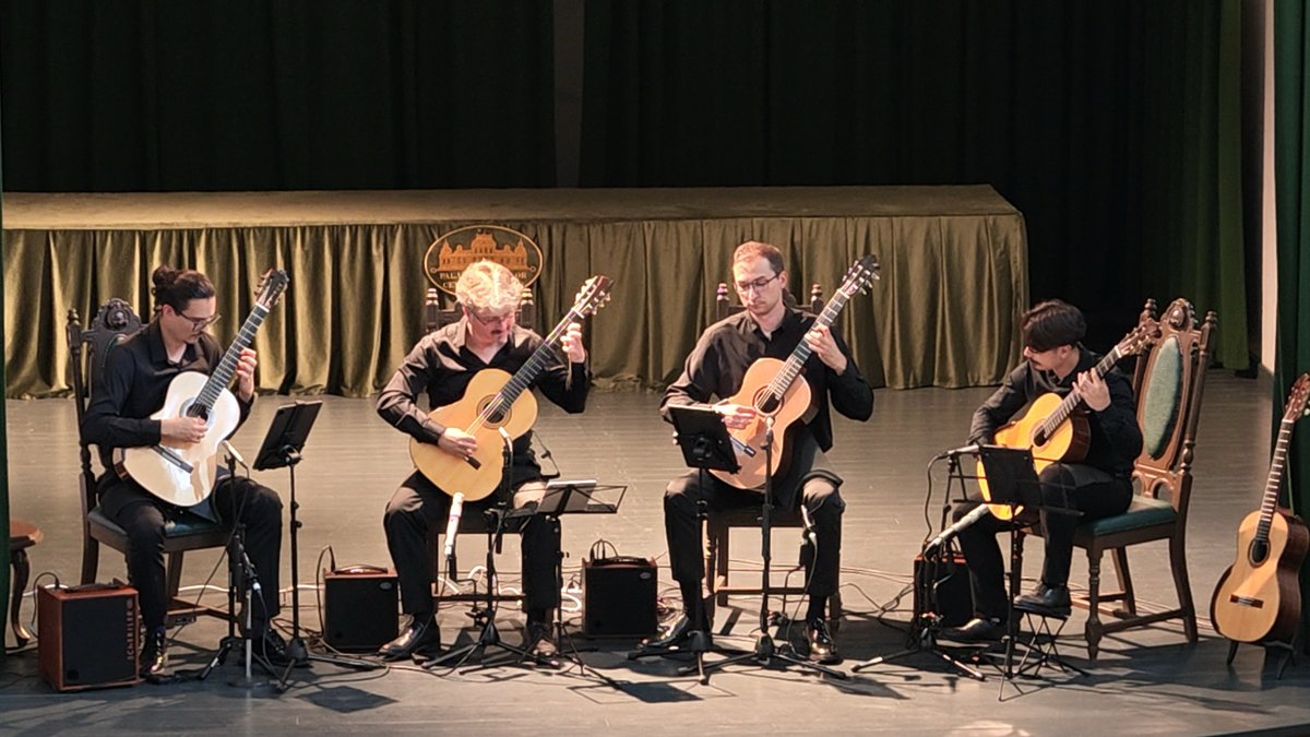 MuscaCiprian's tweet photo. A restored Austro-Hungarian casino in the Carpathians found its voice again: the Romanian Guitar Quartet brought Vivaldi's Four Seasons to Vatra Dornei — four classical guitars, one living heritage.
https://t.co/yHTvnF7hM4 https://t.co/VU613z4VtL