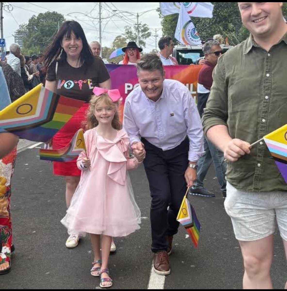 Johnn3mm's tweet photo. @BenCarrollMP https://t.co/lkHM3AKGpP