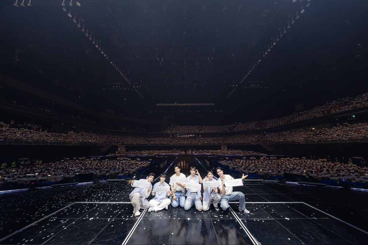 hydz_dee's tweet photo. #2pm_the_return
#THE_RETURN_IN_INCHEON https://t.co/gMe4kA6PcU