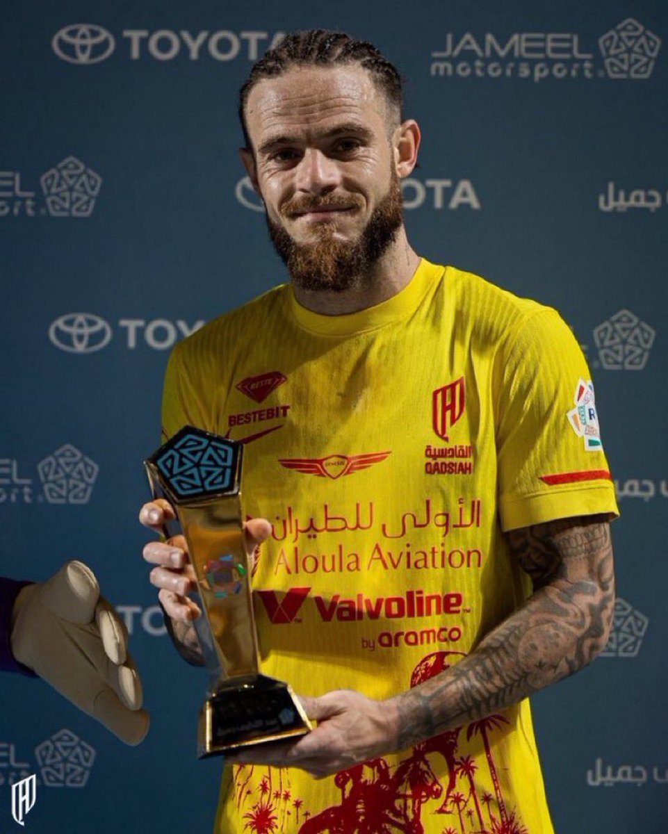 AlhazzaMutab's tweet photo. راضين النصراويين بهذا اللاعب، وبدون أي تكلفة أو ميزانية كبيرة  من نادي #القادسية  إلى نادي #النصر ليكون بديلًا لبروزوفيتش؟! بعد انتهاء أتوقع عقدة .! 

وش رايكم؟ 👀 https://t.co/IpmGMX5E41