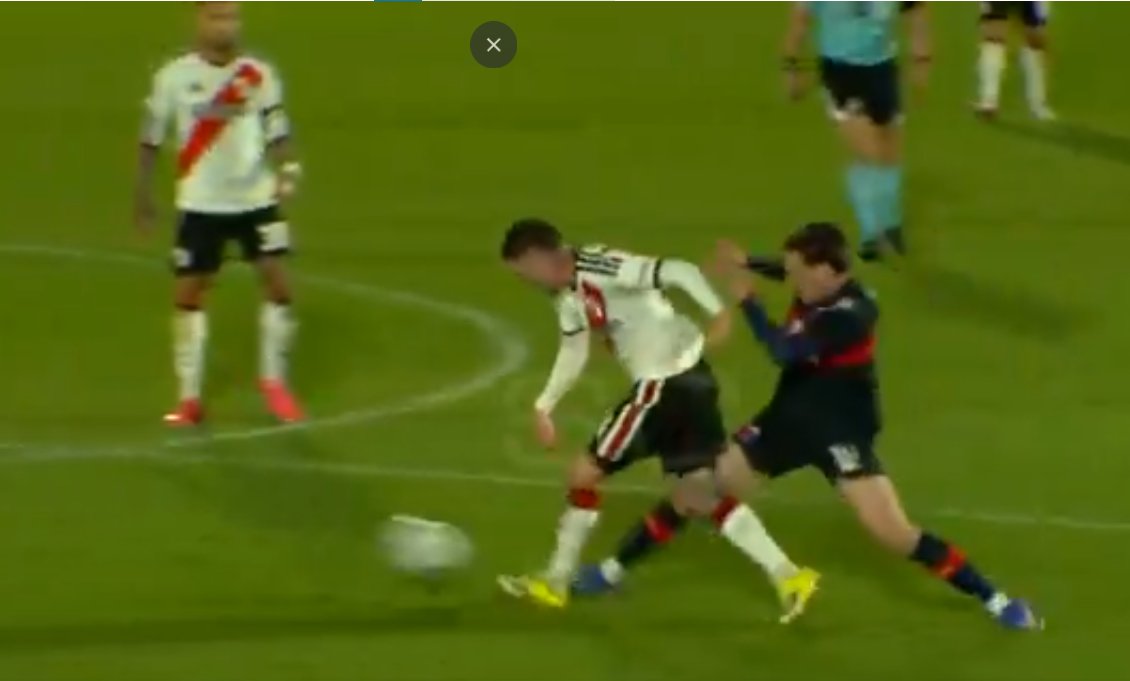 RodriAgustinR's tweet photo. Si me dieran una moneda por cada vez que Anibal Moreno le dió un gol a Russo, tendría dos. No es mucho pero ha sucedido dos veces https://t.co/XYx7wudFe2