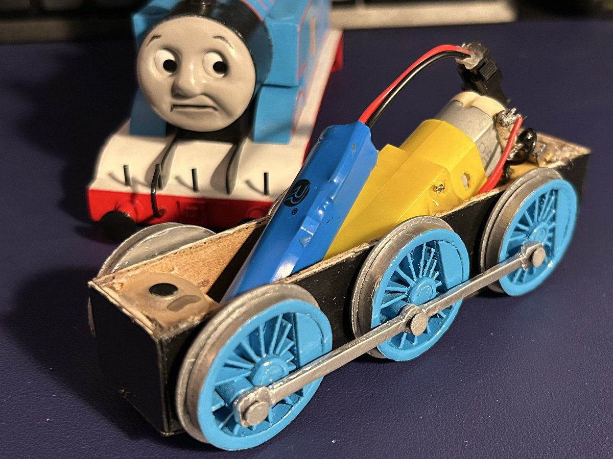 Dufflet9's tweet photo. Thomas is fully scratch built using orthos by @/jamostrainos. He’s rocking a fully functional RC system. Currently I’ve only sculpted 3 faces for him but that should change in the future. https://t.co/h4b6kgkT0F