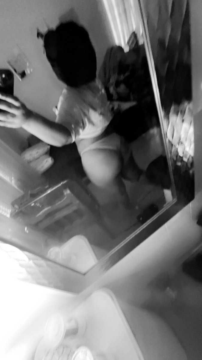 _PRINCESSKAY0's tweet photo. 😼 https://t.co/P8rMi1jNtH