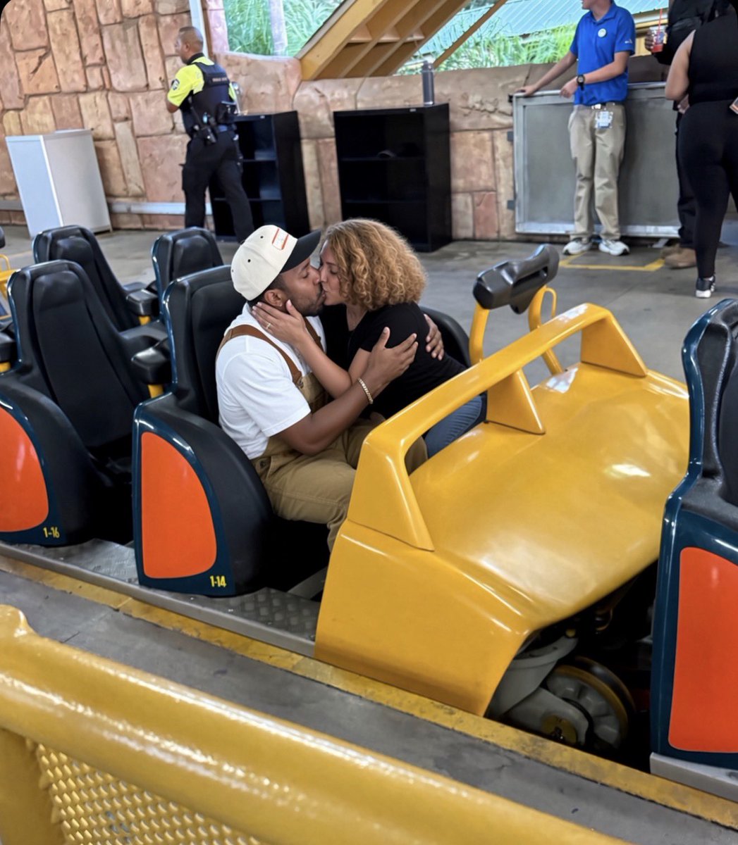 HoopsCrave's tweet photo. New images have surfaced of Michael B. Jordan and RAYE kissing. https://t.co/0WuIiPhhp6