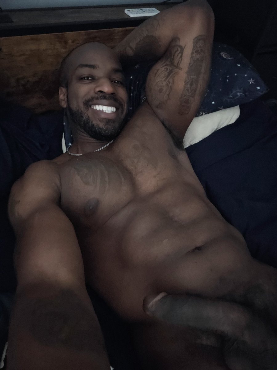xEdwardMasynx's tweet photo. Yea the move was going back to bed but im up now lol https://t.co/c695n1fk7L