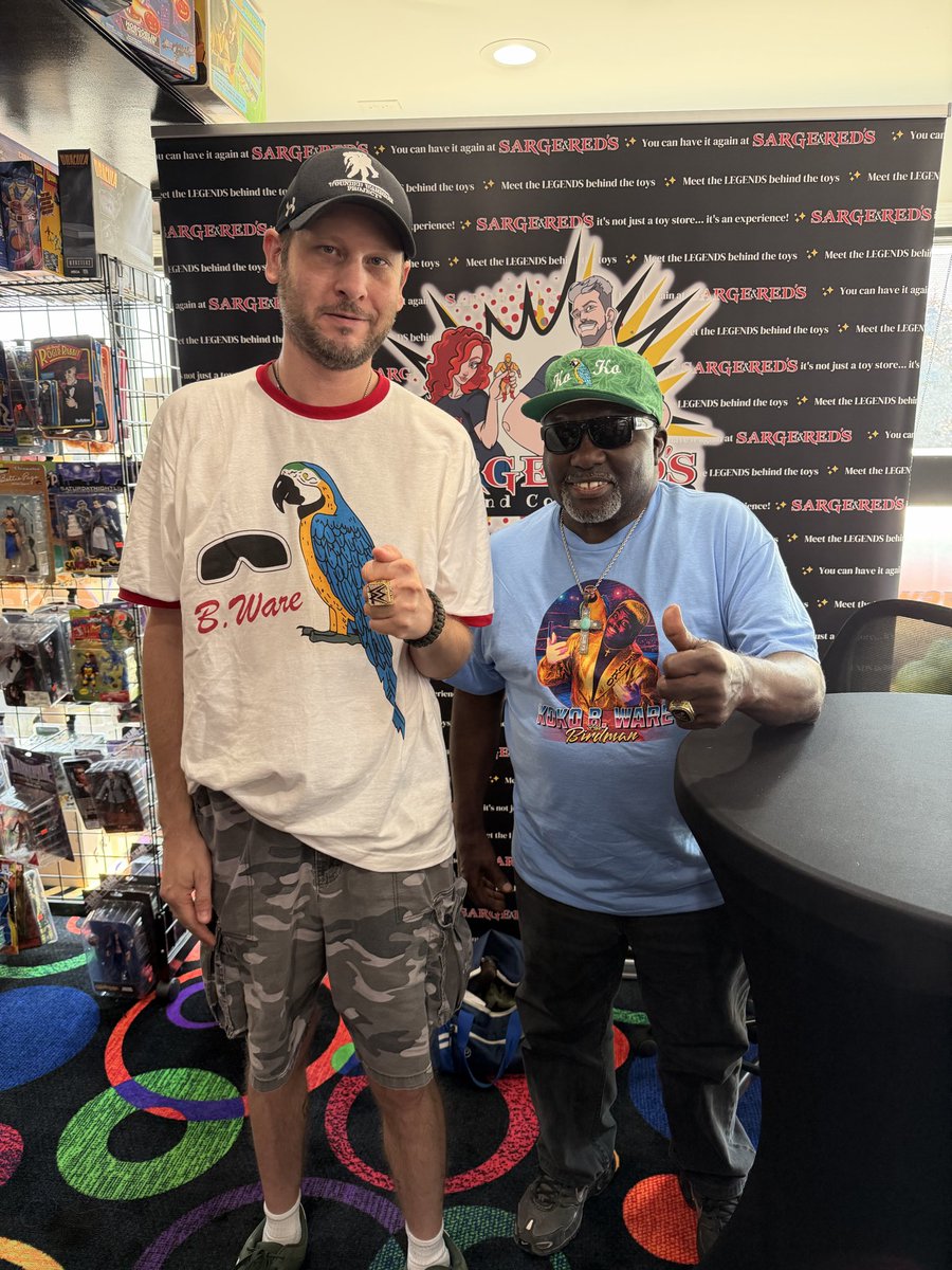 ArmyDave3382's tweet photo. @kinky_horror @MasterGio @badtechno @wwekokobware Got to meet #WWE #HOF and Legend #KoKoBWare #TheBirdMan at @Sargeandreds1 toys in Utica Michigan https://t.co/GtP9ROqP2L