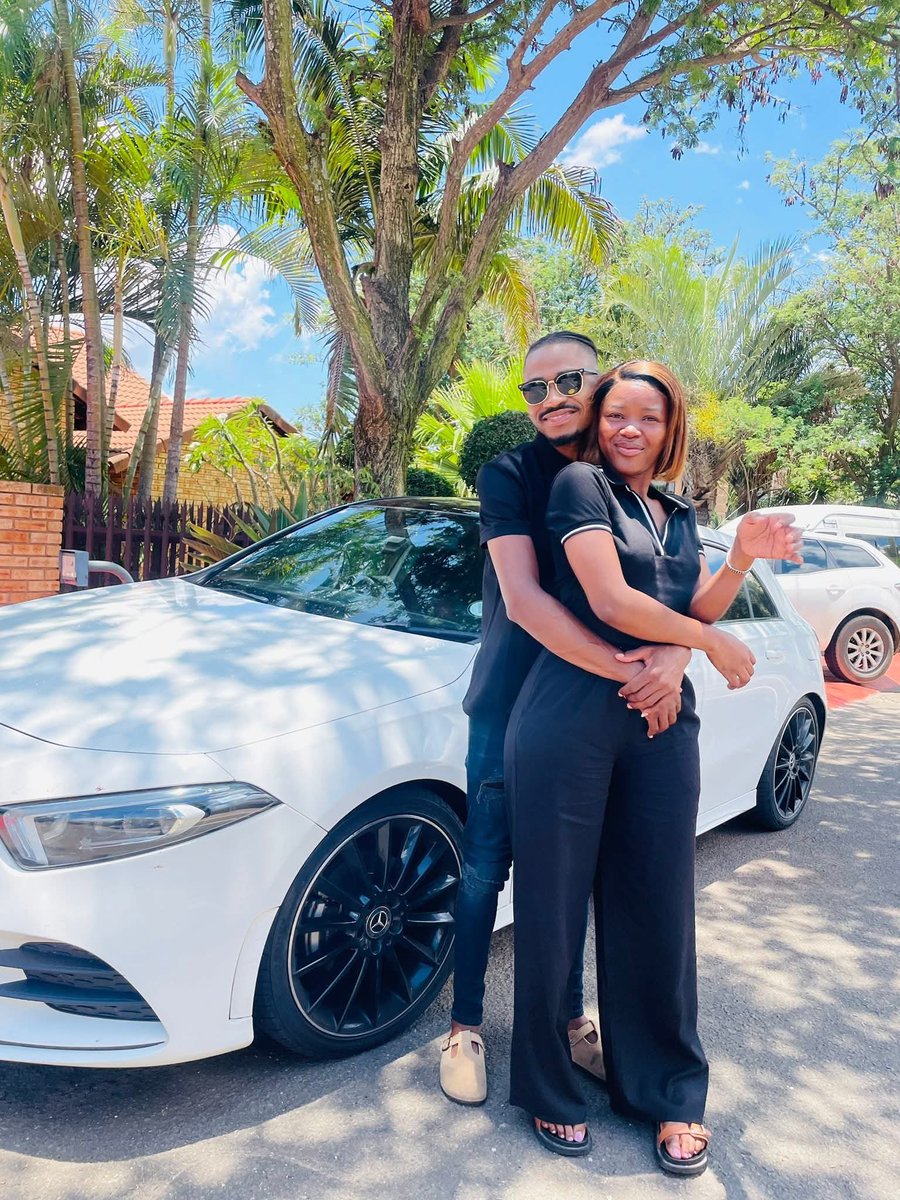 charlesfaraai's tweet photo. Getting married and paying lobola in this generation might be the waist of money. just have sex and stay together and  buy cows with the money for lobola https://t.co/wJzOKUQCRl