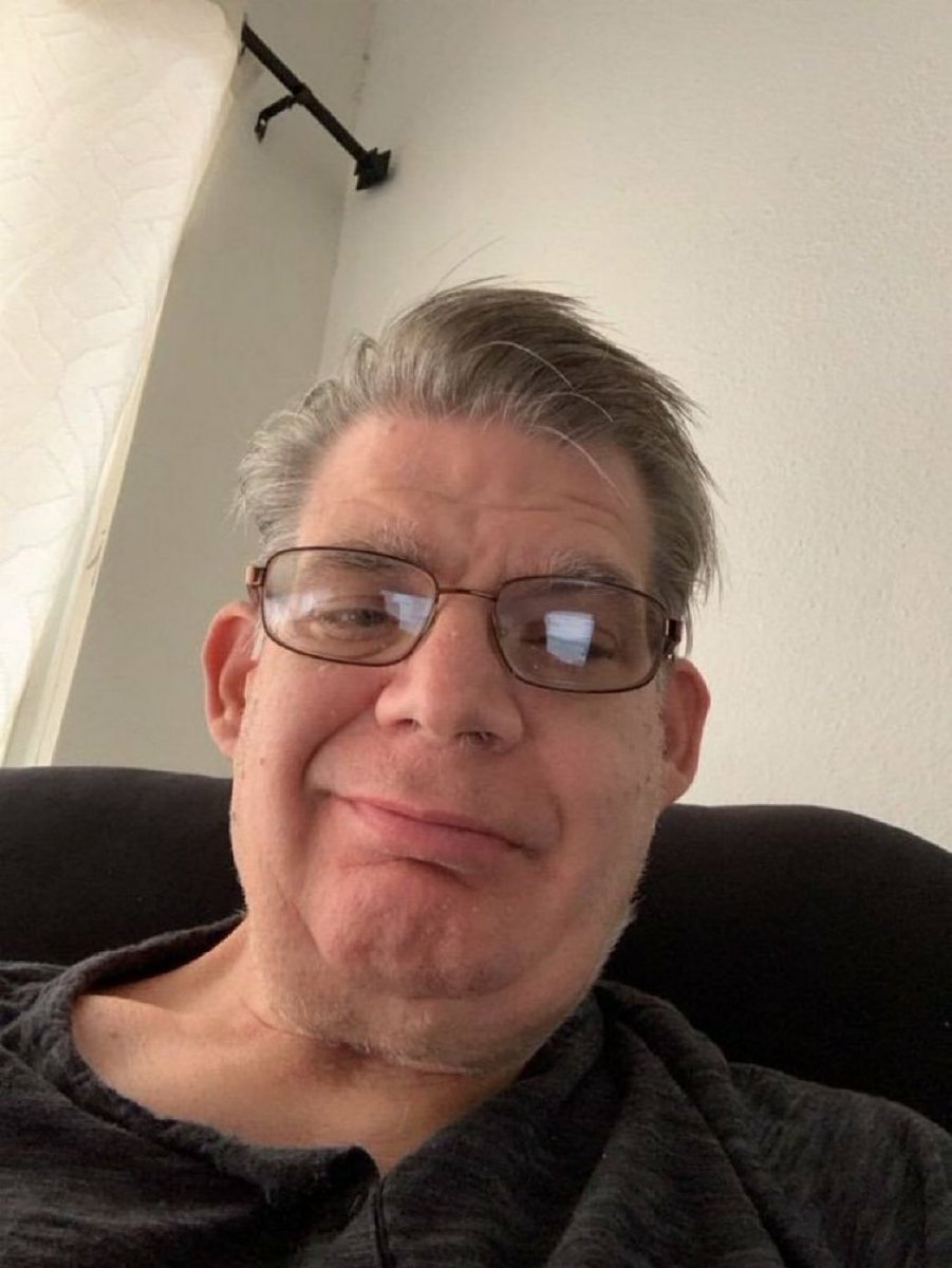 no_verywell's tweet photo. I'm single and looking for a real woman to love. Dm me if you are real https://t.co/rx1vmdpoN5