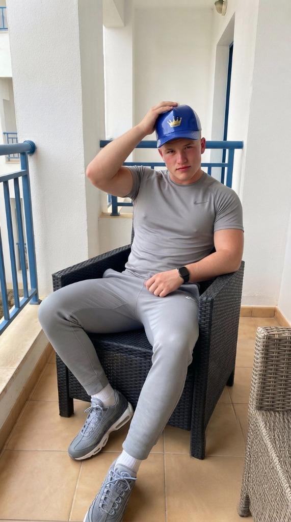 MR_S_CAMMER's tweet photo. Letting me use your credit card was the best idea you ever had
findom scamlad chav scally https://t.co/1AwG6Rt9Ex