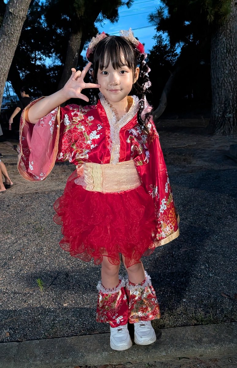 RX78MSV's tweet photo. #中田島納涼祭
#そらきら ちゃん

可愛いステージでした🥰🥰
赤い衣裳が神社によく合ってました ⛩️⛩️ https://t.co/NpAnTNXfm3