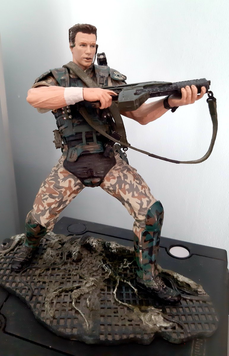 TrashedPicture's tweet photo. I know his articulation is shite, I know the NECA version is superior in every way &amp; I also Know I had to glue his left arm back into the socket but damn if I dont adore my Movie Maniacs series 7  Corporal Hicks.
#AliensFigures #McfarlaneFigures
#MovieManiacsSeries7 https://t.co/MU3x4ZpqCp