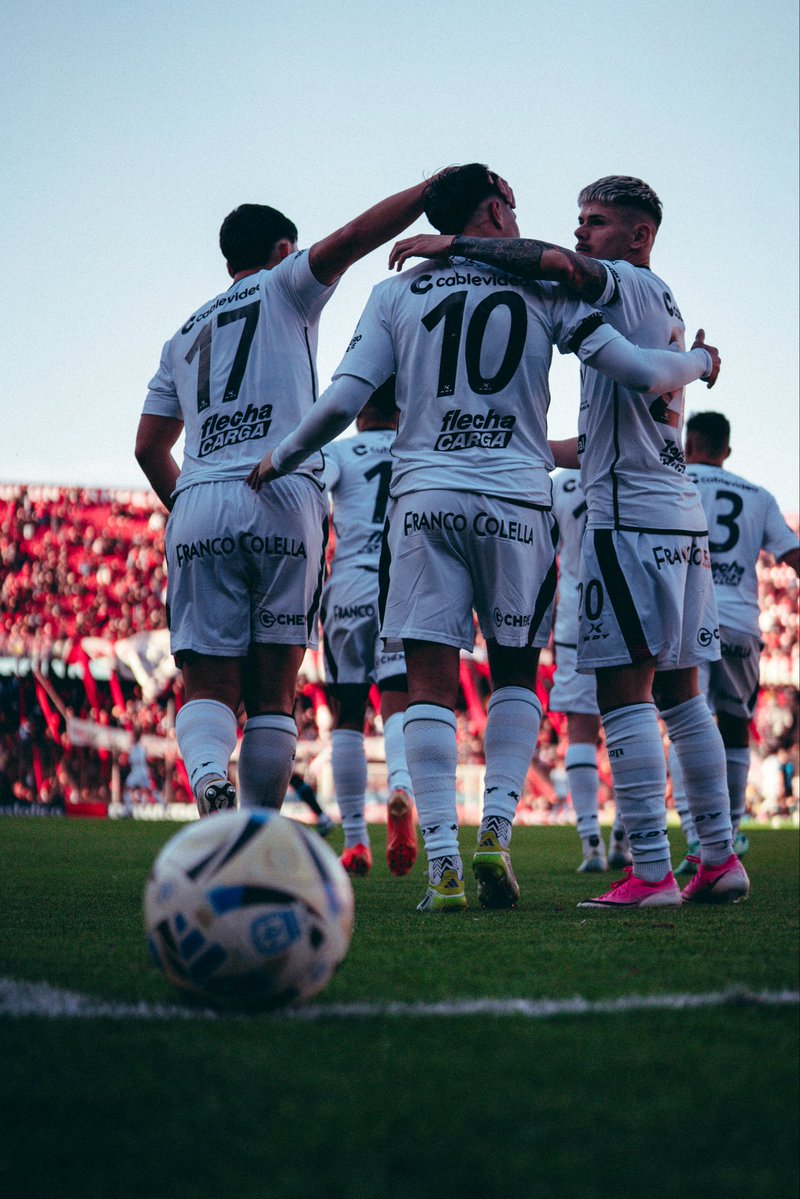ColonOficial's tweet photo. El 10 ❤️🖤 https://t.co/bUiQCU5Zyj