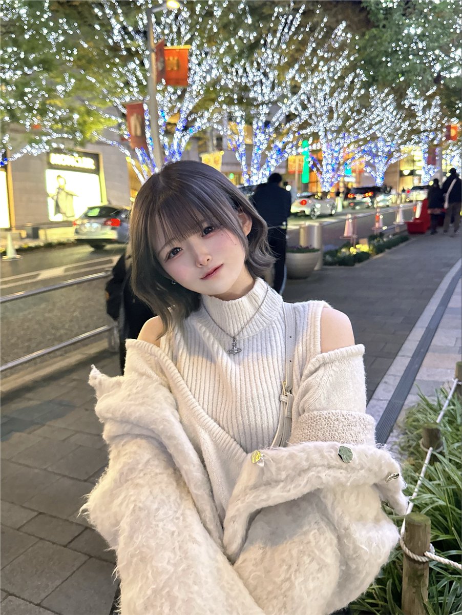abisu0807's tweet photo. 交際中　　　　　　      結婚して5年 https://t.co/TFNT1aQWlk