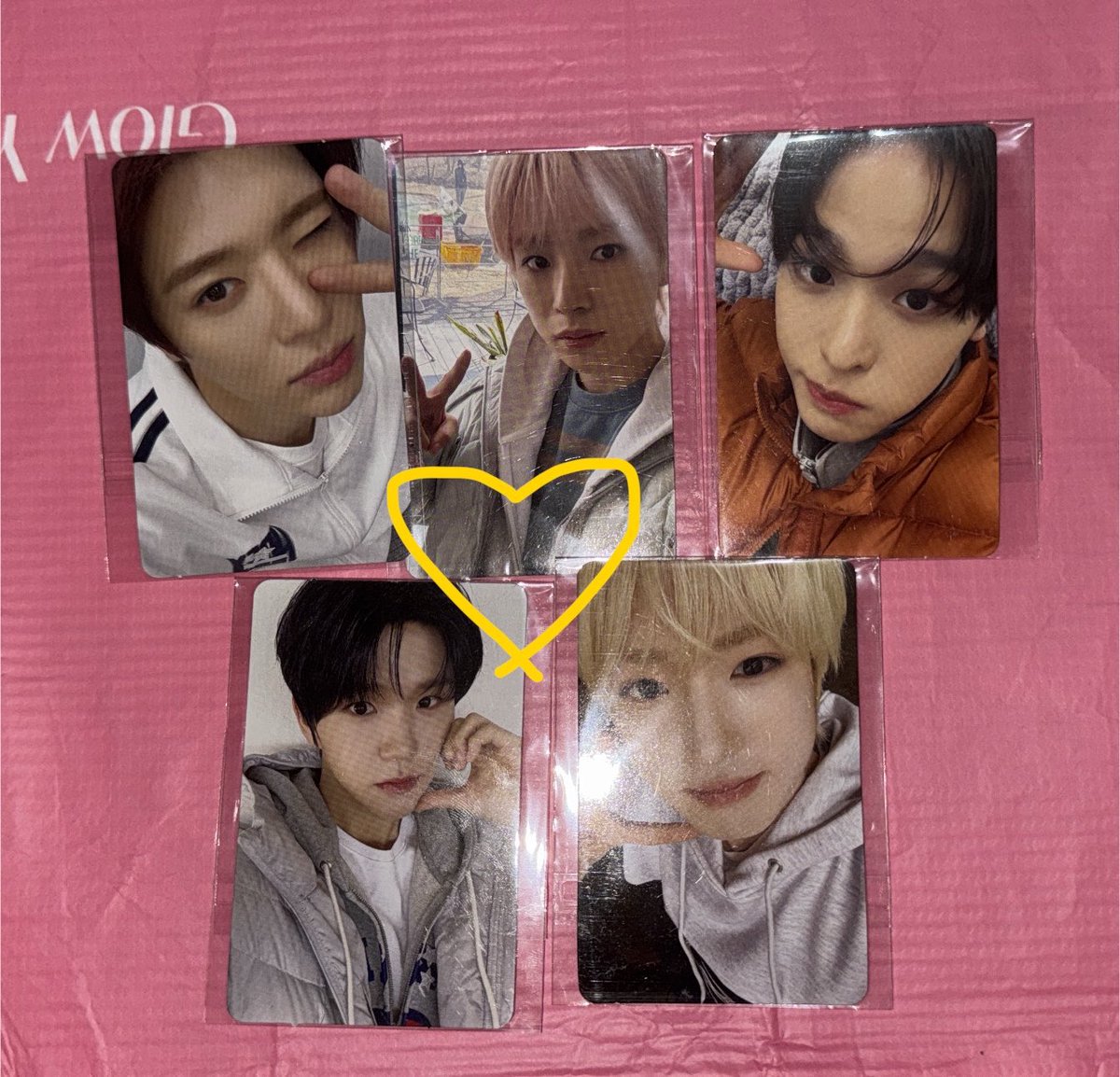 LovePinkMotion's tweet photo. อัลบั้ม ode to love jewel ไม่แกะซีล พร้อมส่ง

การ์ด shopee fansign / vip / cookie 
🤍ชิอน ยูชิ ริคุ ซาคุยะ 60 บาท 
🤍แจฮี เรียว 40 บาท
ค่าส่ง 30 บาท 

💨 อัลบั้มไม่แกะเลือกปกได้ + เลือกการ์ดได้ 
140 บาท รวมส่ง 
💨 อัลบั้มไม่แกะสุ่มปก ได้ 2 บั้ม 150 บาท รวมส่ง
#ตลาดนัดnctwish https://t.co/KjqKn1LLrB