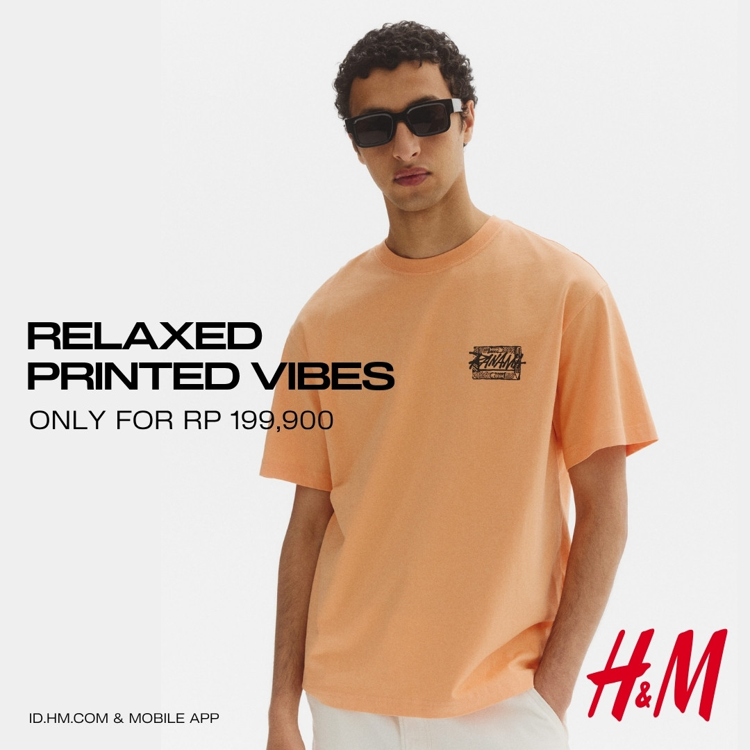 hmindonesia_'s tweet photo. Discover laid-back graphic tees made for every day, starting from Rp199,900. Shop exclusively online at https://t.co/gaIuPIysZz https://t.co/F58pZIHIR4