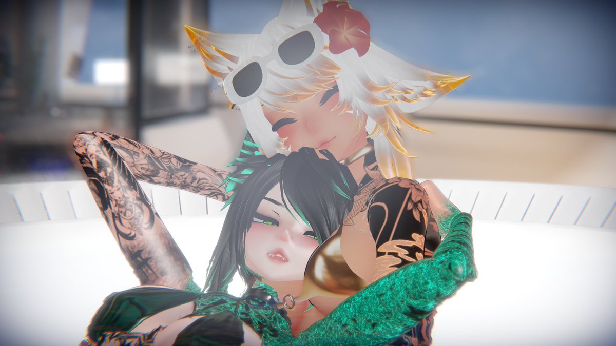 NebeltacVR's tweet photo. Yacht vacay shenanigans🥰
@kikookraft https://t.co/vVnEeVQLXo