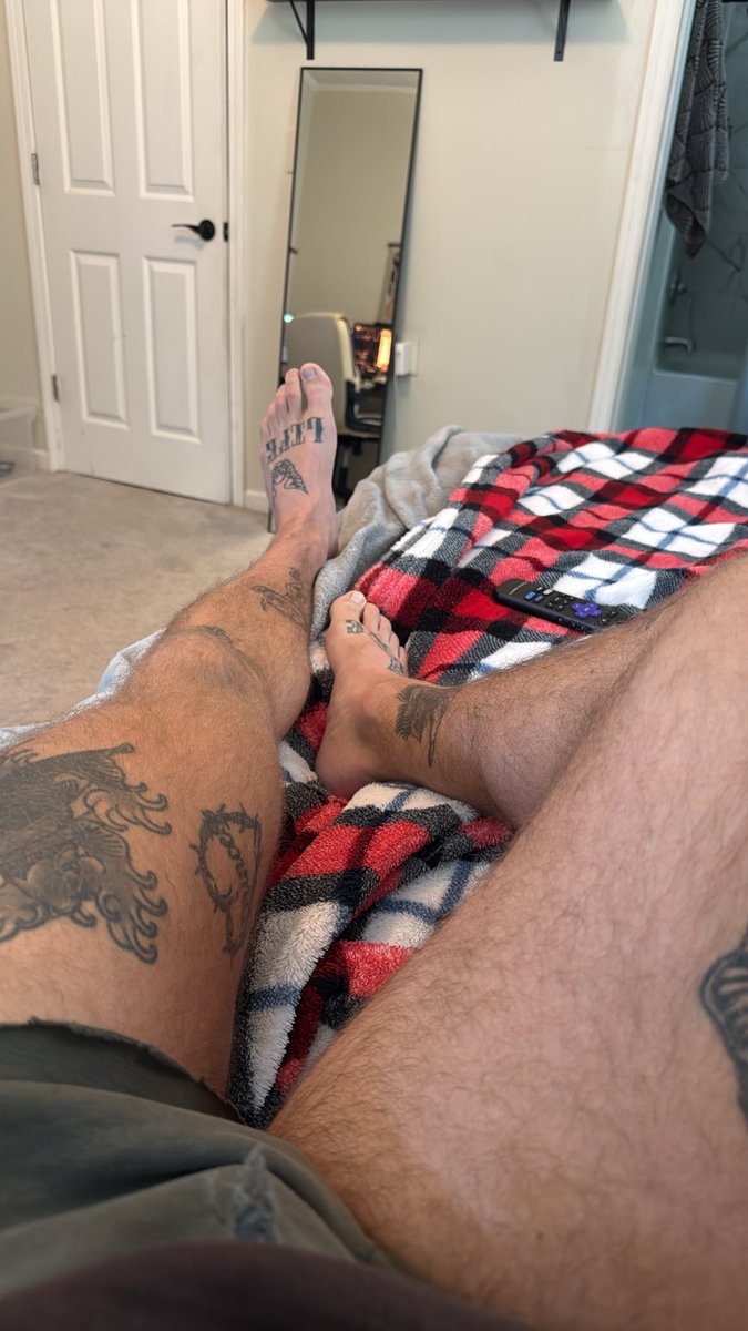 tanneronyx_'s tweet photo. Another day of worship https://t.co/0z7an0jykm