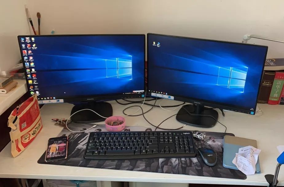 EricEth3lat's tweet photo. Pulling a late shift at the desk, my coffee’s gone cold and the screen’s still glowing. Guess today’s “work-life balance” is just “work til the lights out” https://t.co/NIJf91ZyPU