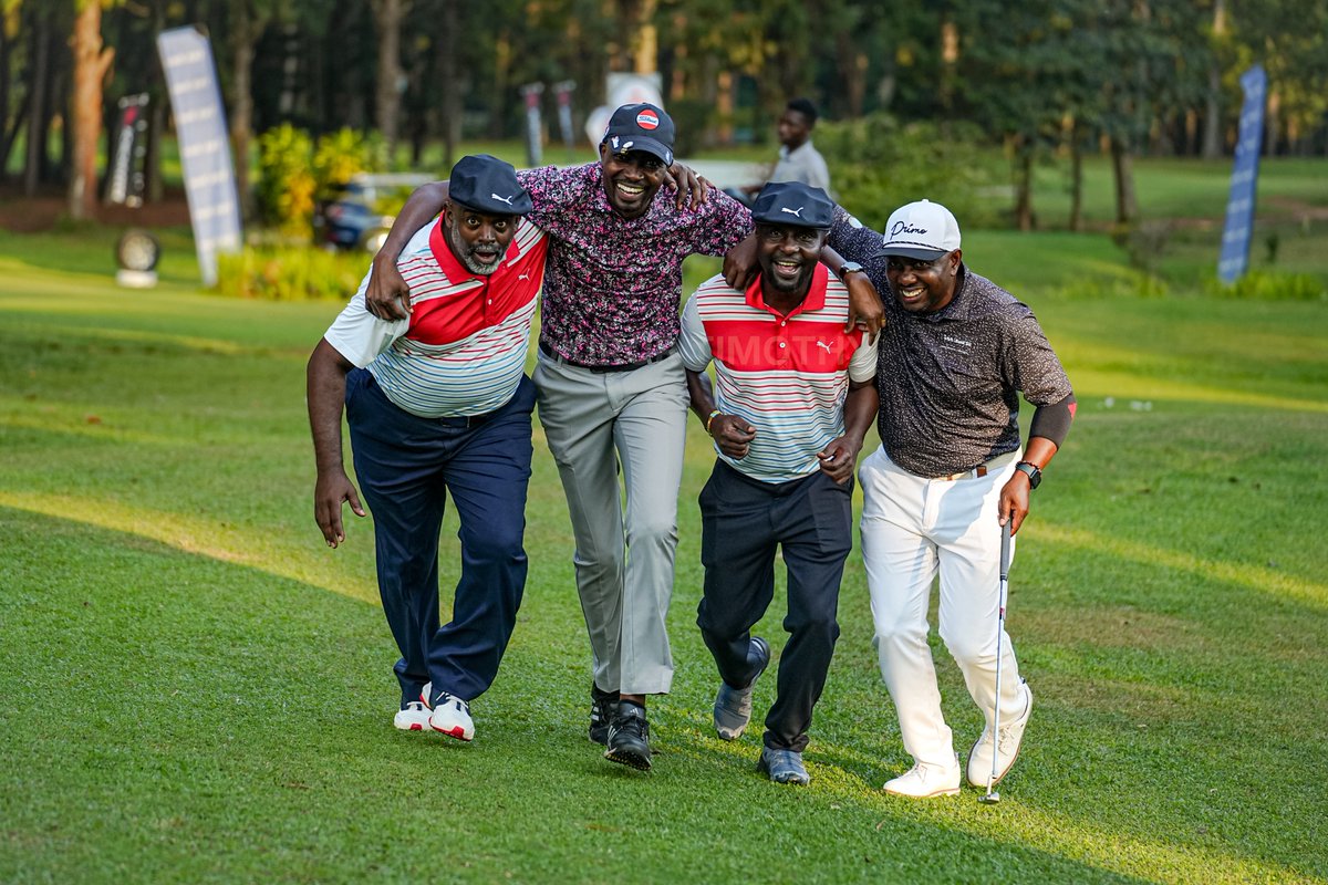 UnderPar_UG's tweet photo. 65 points, team OO reigns supreme @imbankug Katogo Golf series.
@MarvinKagoro and @OscarSemawere1 of #TeamEkijja share a photo moment with @OsekenyRonald and Casper Okiru of #TeamOO at the 18th. https://t.co/RLIOvOo2Jh