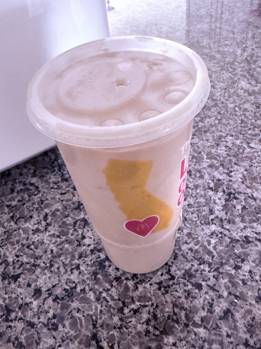 SoCalRuss1983's tweet photo. @WallStreetApes I buy the McDonalds ICE coffee every day that it's offered on the MCD app for $0.99 cents. I customize it; no liquid sugar, 2 creams and light ice. I come home and turn it into 2 drinks.
#FoodHack https://t.co/zFFvJVT0kG