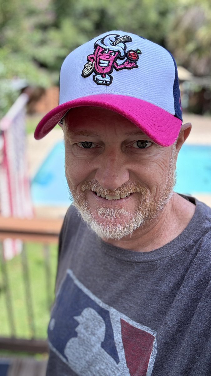 wisedrjr's tweet photo. Todayโs โSummer Collegiate Sundayโ hat is the South Wake Shakes from @HSSalamanders!
#HOTDTheMayor
#365DaysOfHats #Day221 #DHCSportsShow https://t.co/GxqGMxTvcS