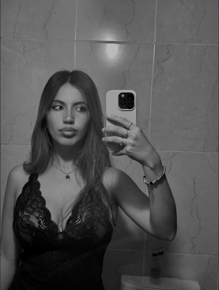 jenn212111's tweet photo. Hi guys #sugardaddy #sugarbaby #paypigs anyone want to spoil me https://t.co/Vap0fcjHRP
