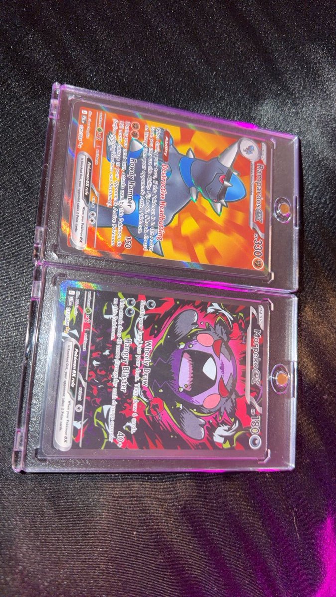 itsblazebaby4's tweet photo. Ripppppping Cards 🥹🖤 https://t.co/wdbrOWlZps