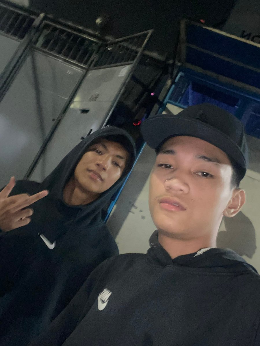 paltikyonyah's tweet photo. HBD den sayo kababata walang sablay yung mga pinakita mong pa kikisama samen🫡🥳 https://t.co/ldBKvr8cZc