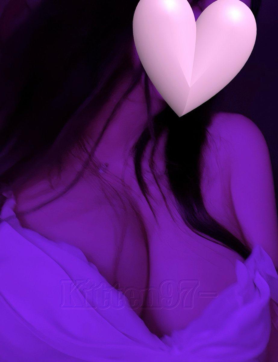 LovelyKitten97's tweet photo. 🥵 https://t.co/wij8HrXhuB