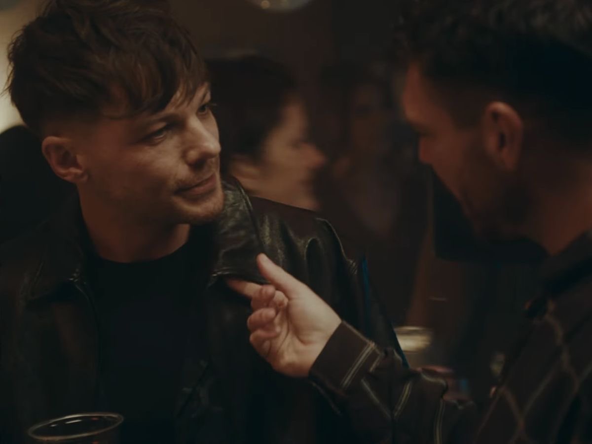 justmeandlou82's tweet photo. louis didn’t release the imposter mv for people to think he’s a straight man.. https://t.co/CVTSFGzVh0