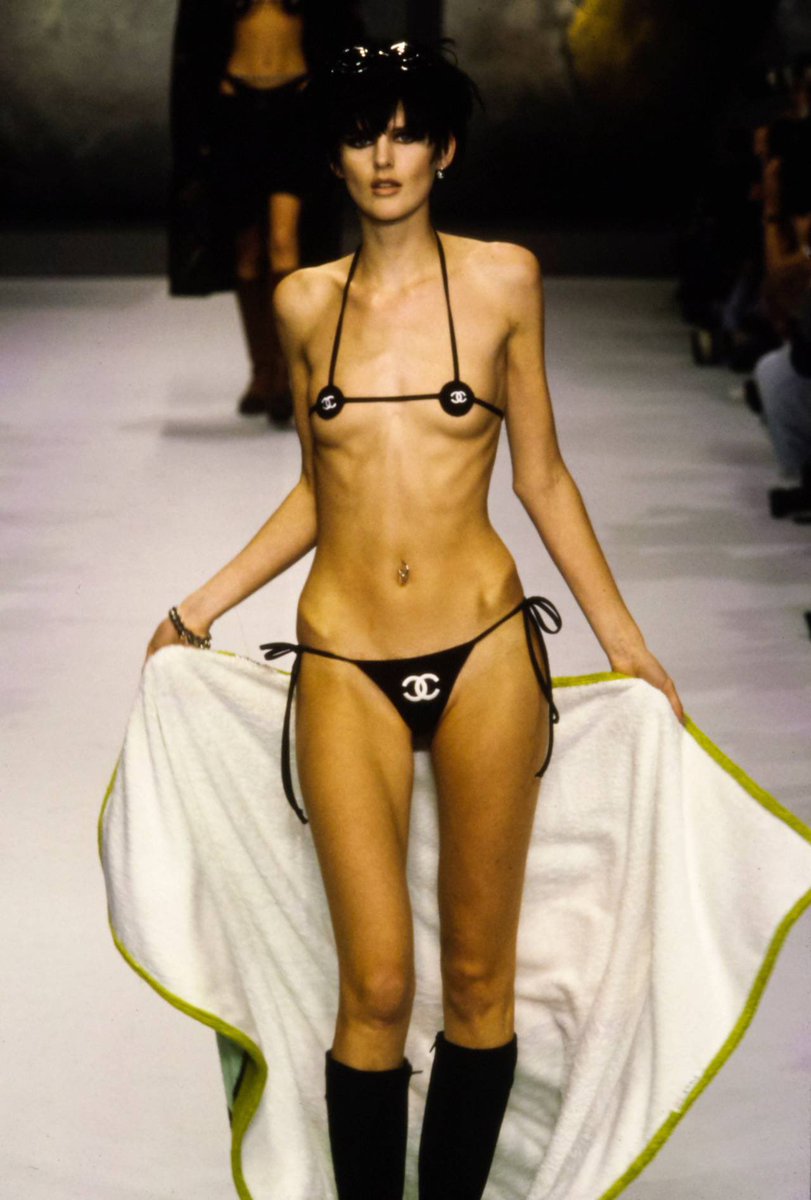 ariaellla's tweet photo. I dreamed about this bikini last night https://t.co/Xsh2hTao9T
